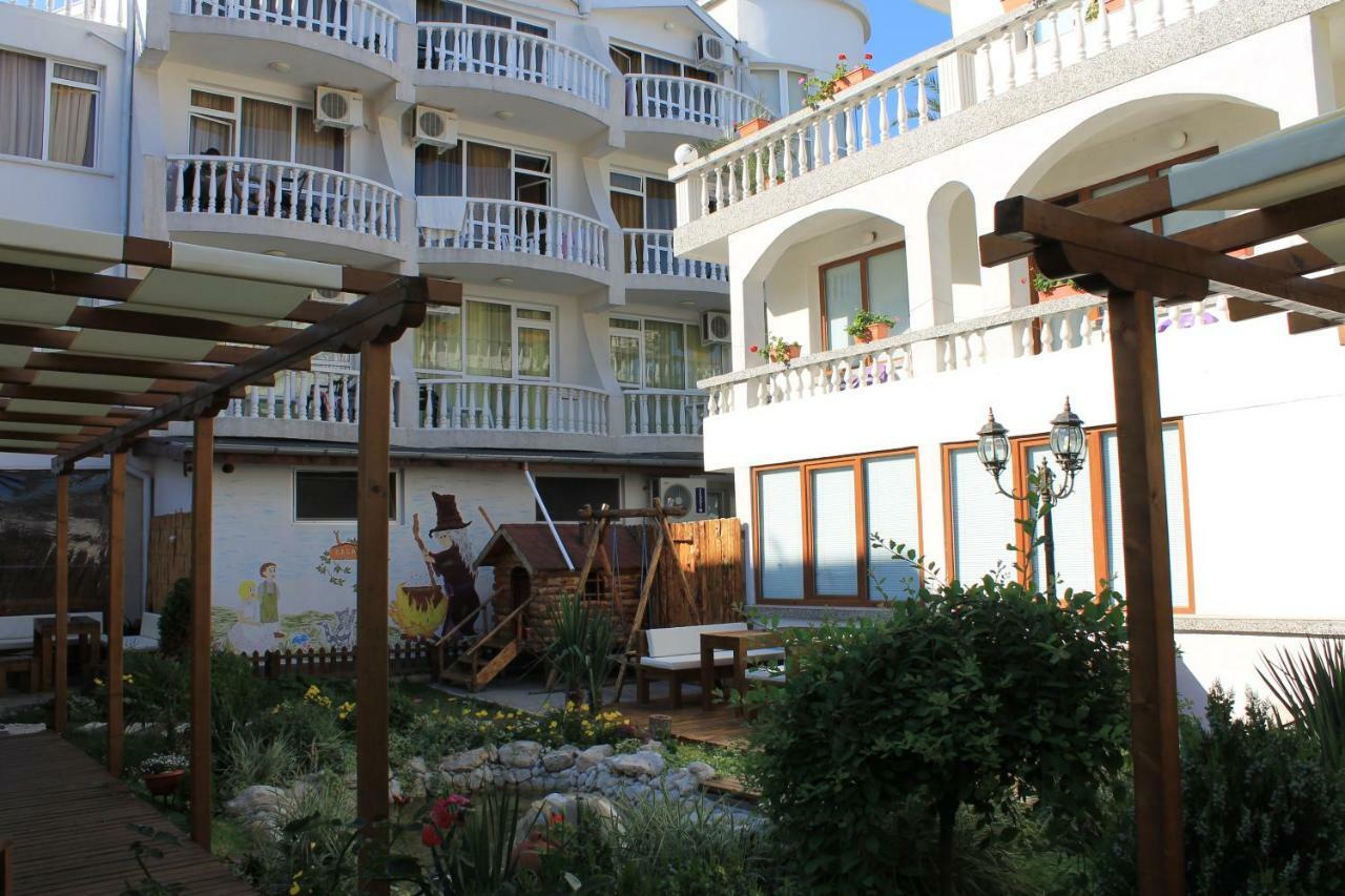 Hotel Yanis Lozeneț Exterior foto
