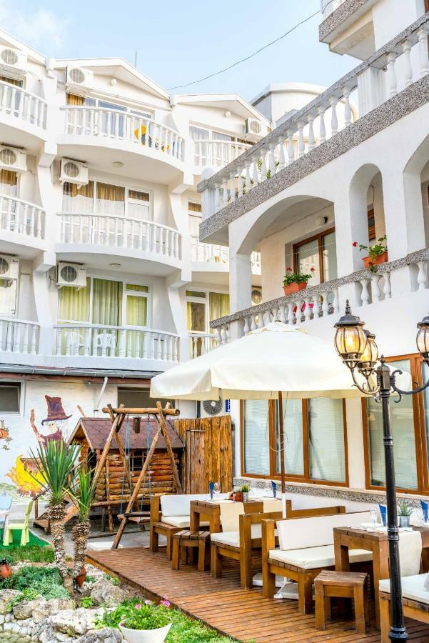 Hotel Yanis Lozeneț Exterior foto